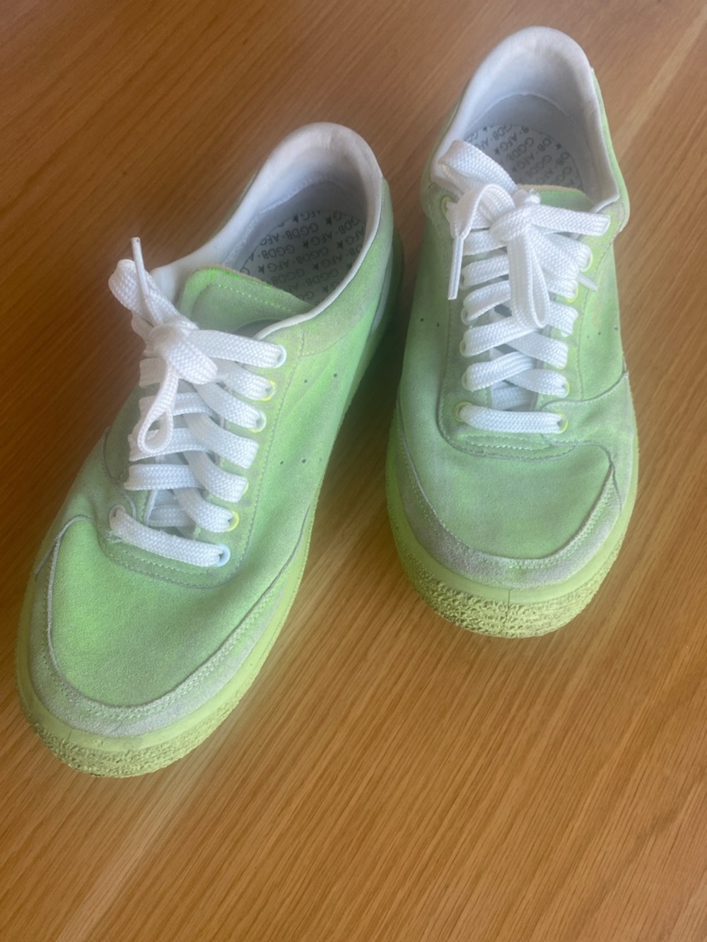 GOLDEN GOOSE Acid Green Tenth Star Suede Sneakers SZ 39 EUR
